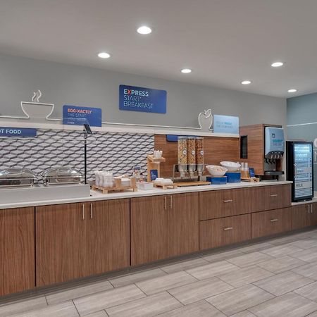 Holiday Inn Express & Suites Wadsworth By Ihg Екстер'єр фото