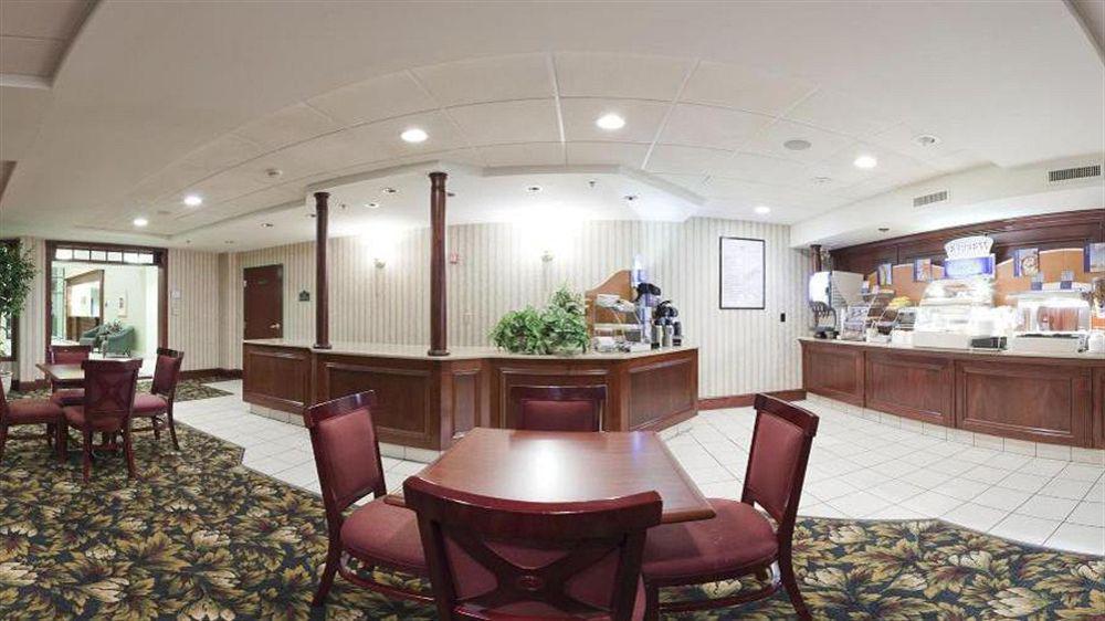 Holiday Inn Express & Suites Wadsworth By Ihg Екстер'єр фото