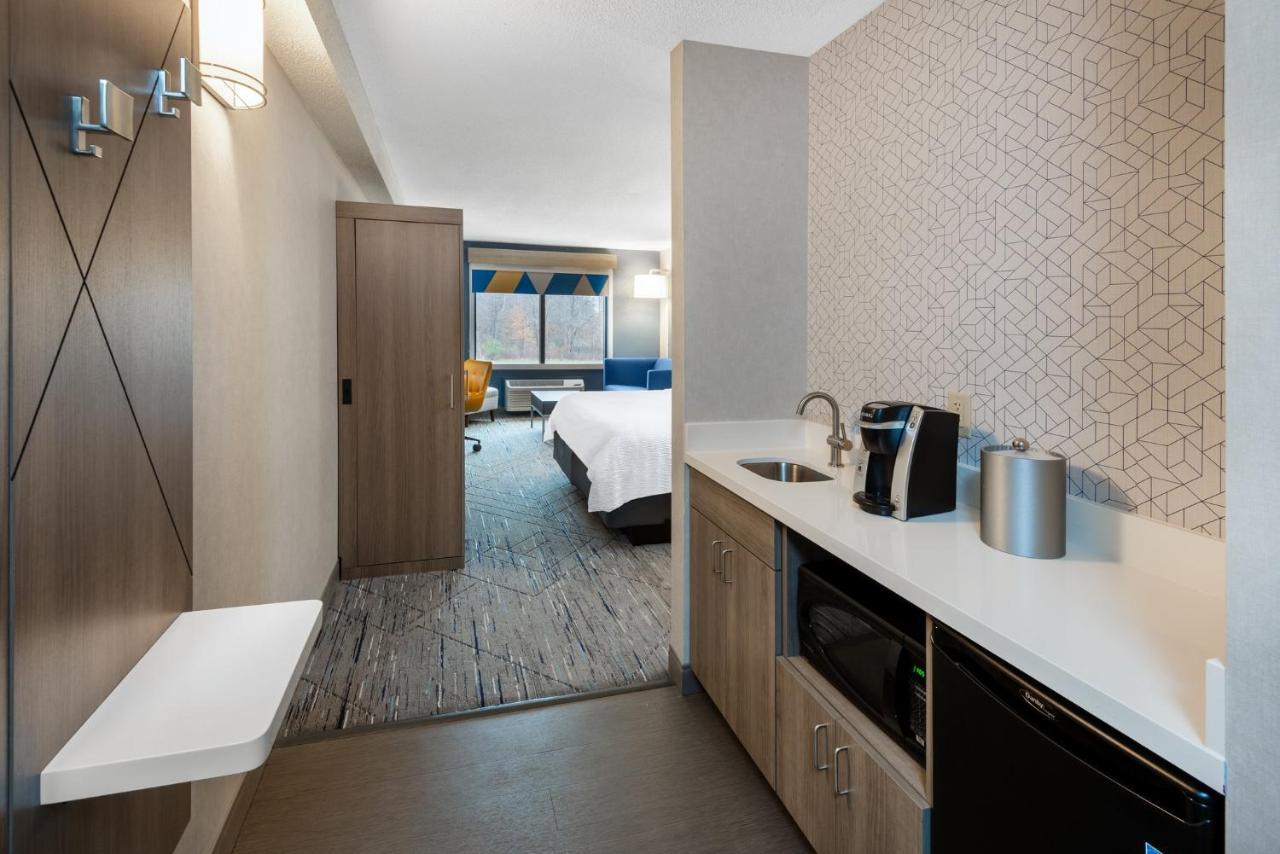 Holiday Inn Express & Suites Wadsworth By Ihg Екстер'єр фото