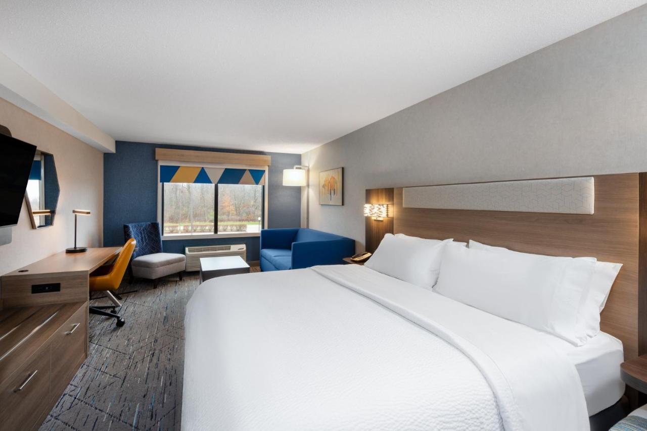 Holiday Inn Express & Suites Wadsworth By Ihg Екстер'єр фото