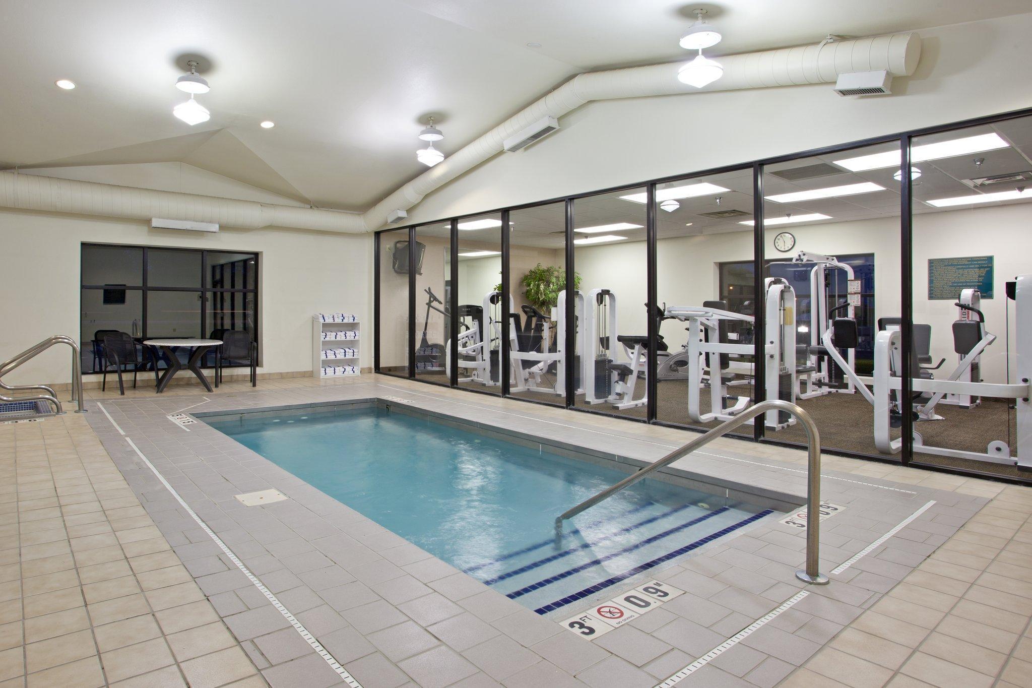 Holiday Inn Express & Suites Wadsworth By Ihg Екстер'єр фото
