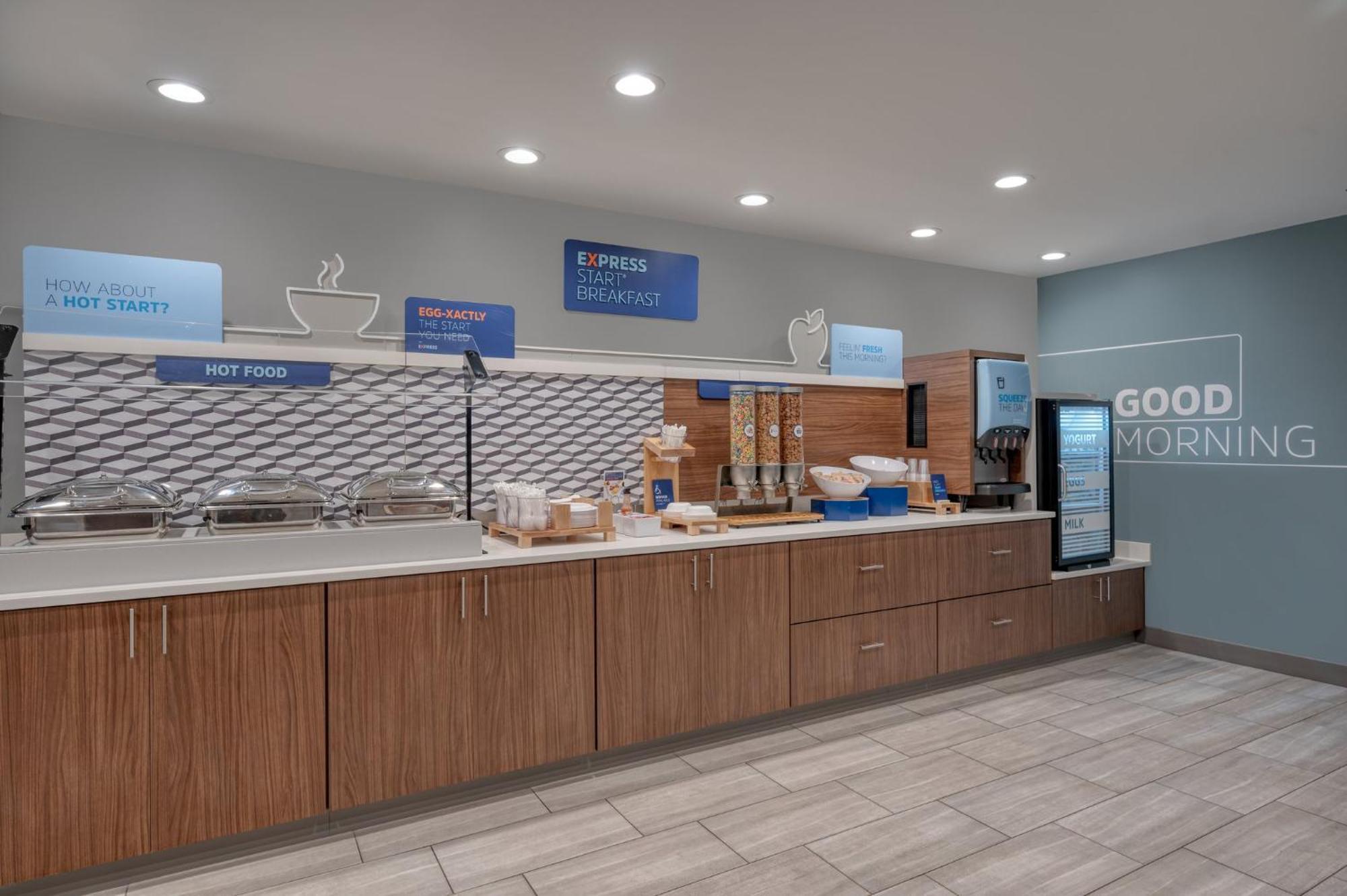 Holiday Inn Express & Suites Wadsworth By Ihg Екстер'єр фото