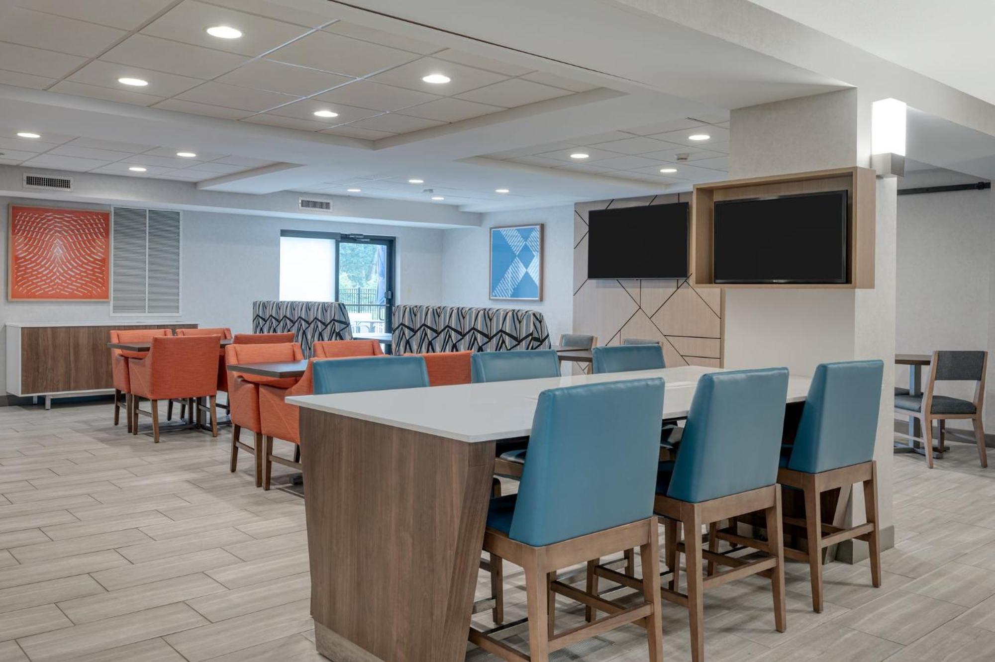 Holiday Inn Express & Suites Wadsworth By Ihg Екстер'єр фото