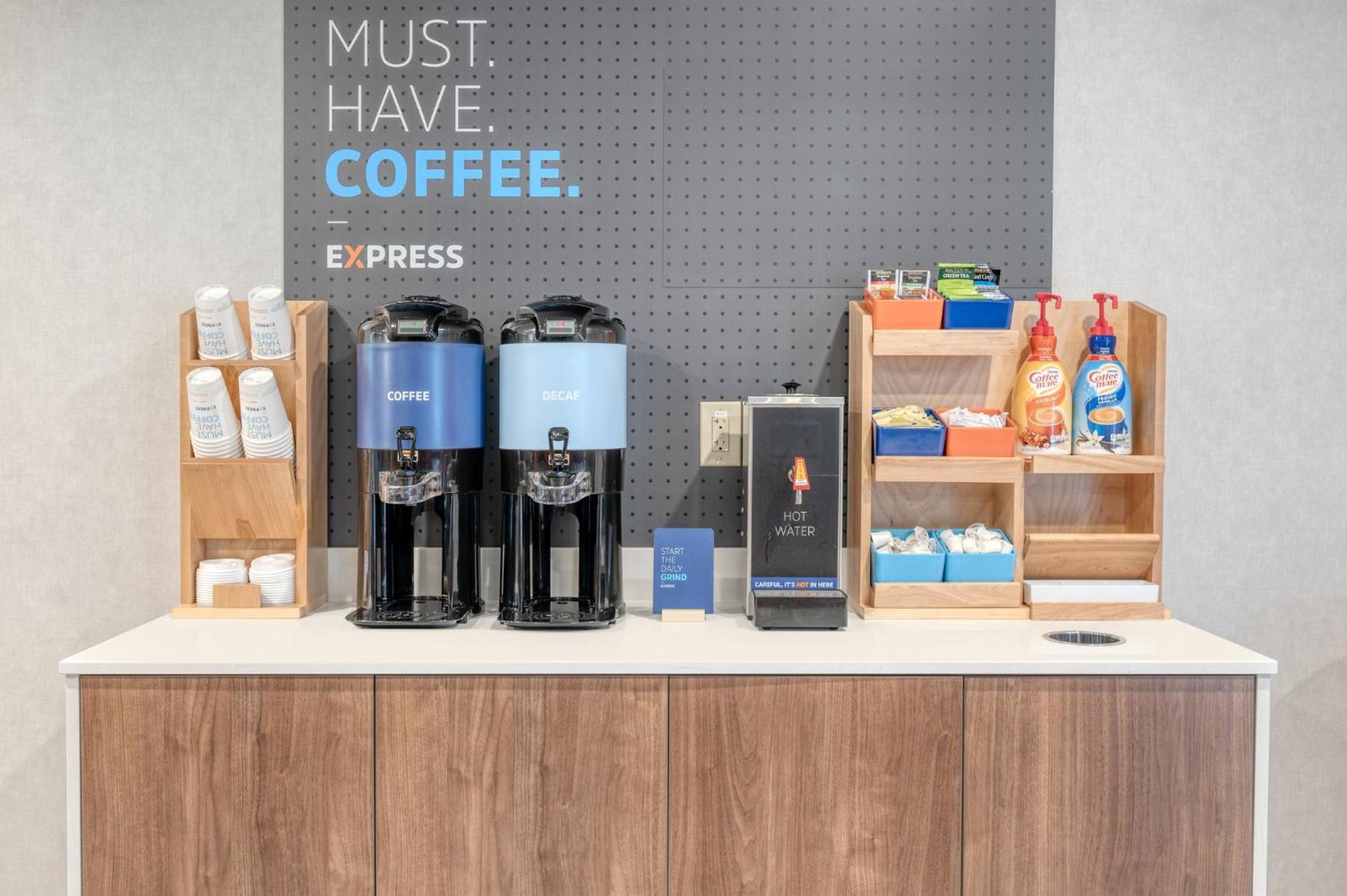Holiday Inn Express & Suites Wadsworth By Ihg Екстер'єр фото