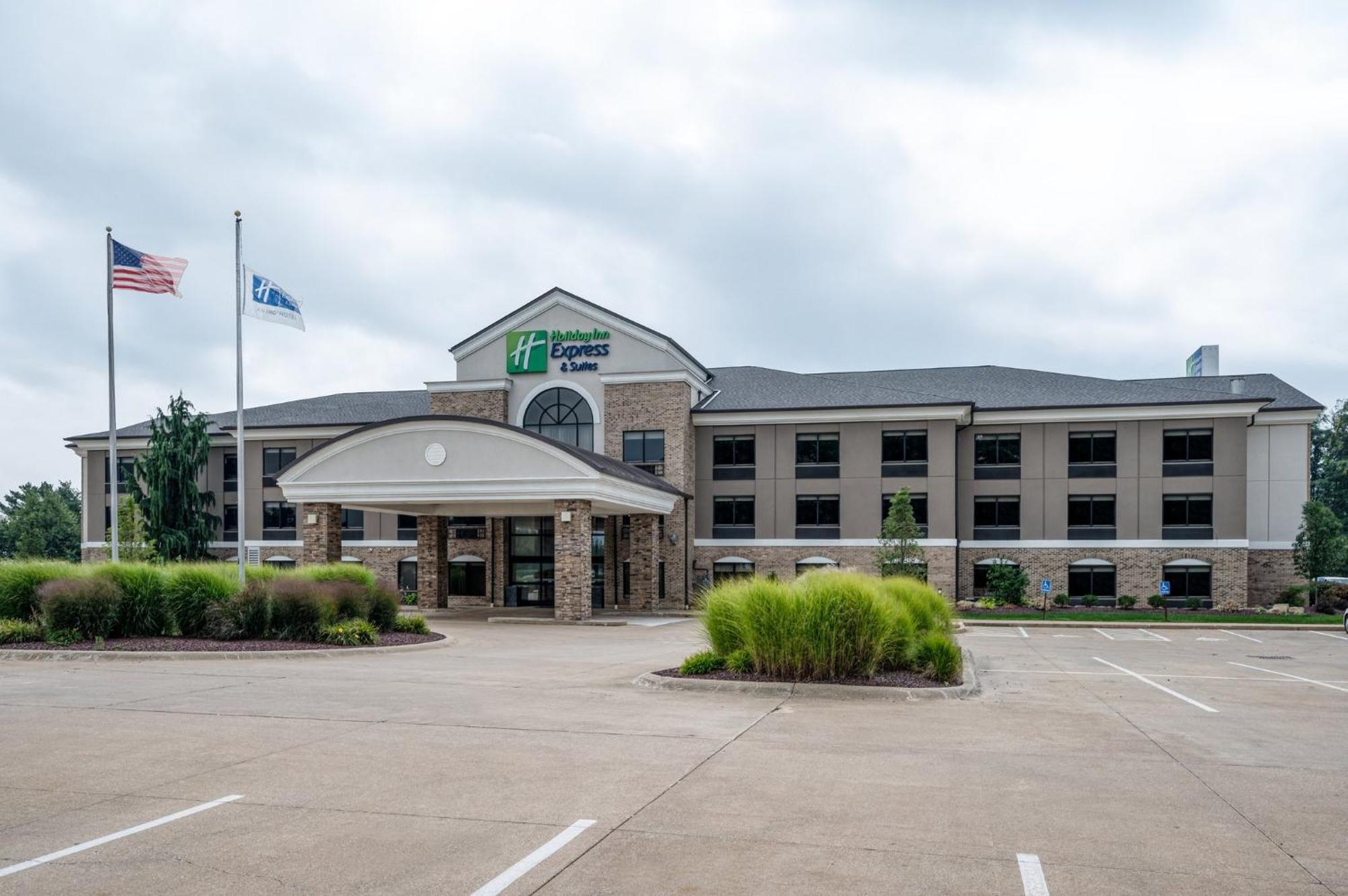 Holiday Inn Express & Suites Wadsworth By Ihg Екстер'єр фото