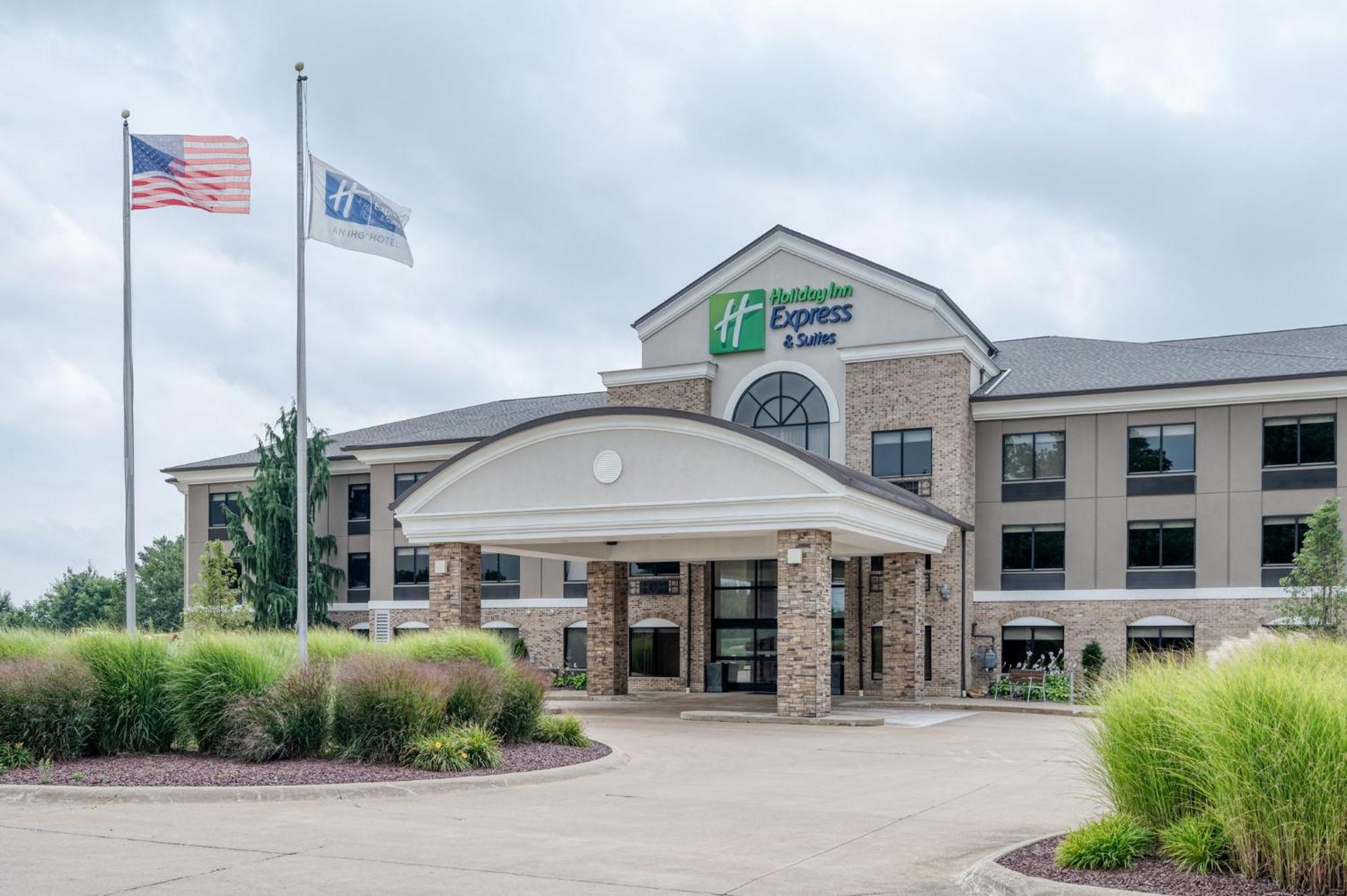 Holiday Inn Express & Suites Wadsworth By Ihg Екстер'єр фото