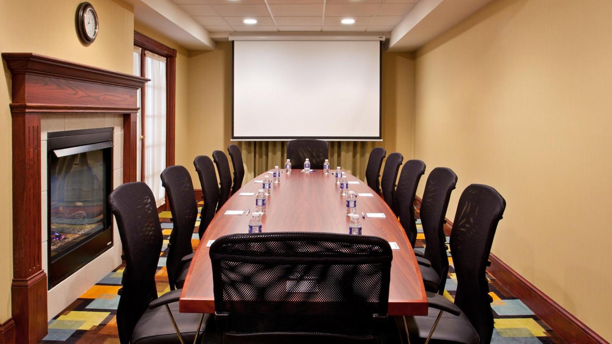 Holiday Inn Express & Suites Wadsworth By Ihg Екстер'єр фото